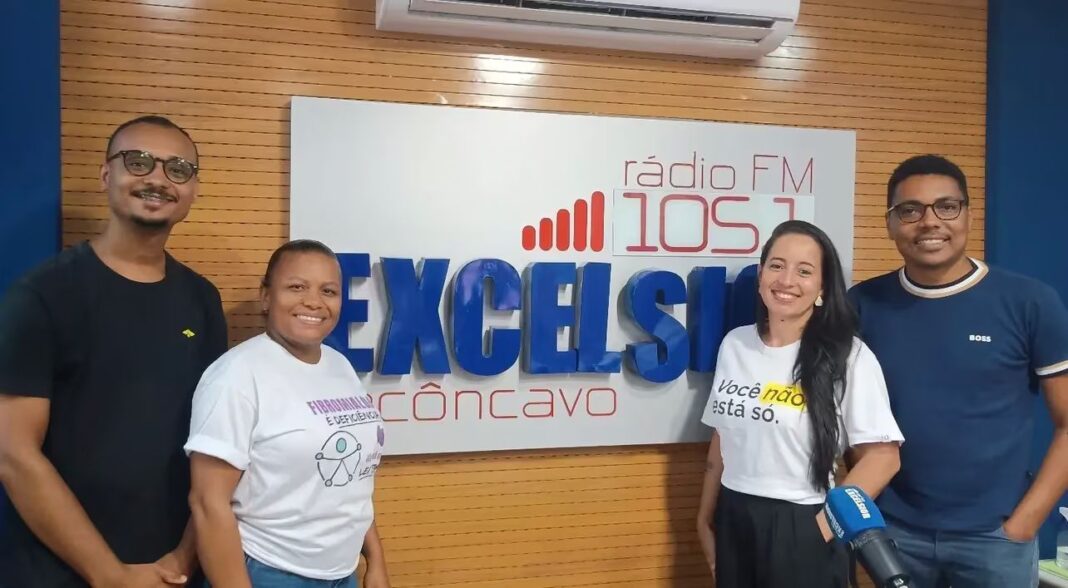 FOTO ENTREVISTA NA RÁDIO